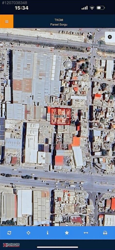 İçerisinde İşyeri ve Daire Olan Şakirpaşa’da 340m2 Satılık Arsa